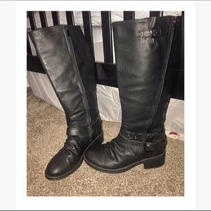 Women’s black boots